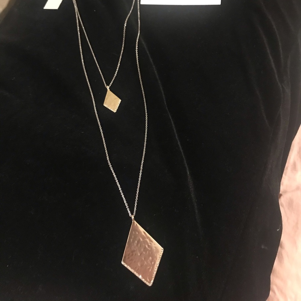 #97 NWT Ann Taylor Necklace Earring Set